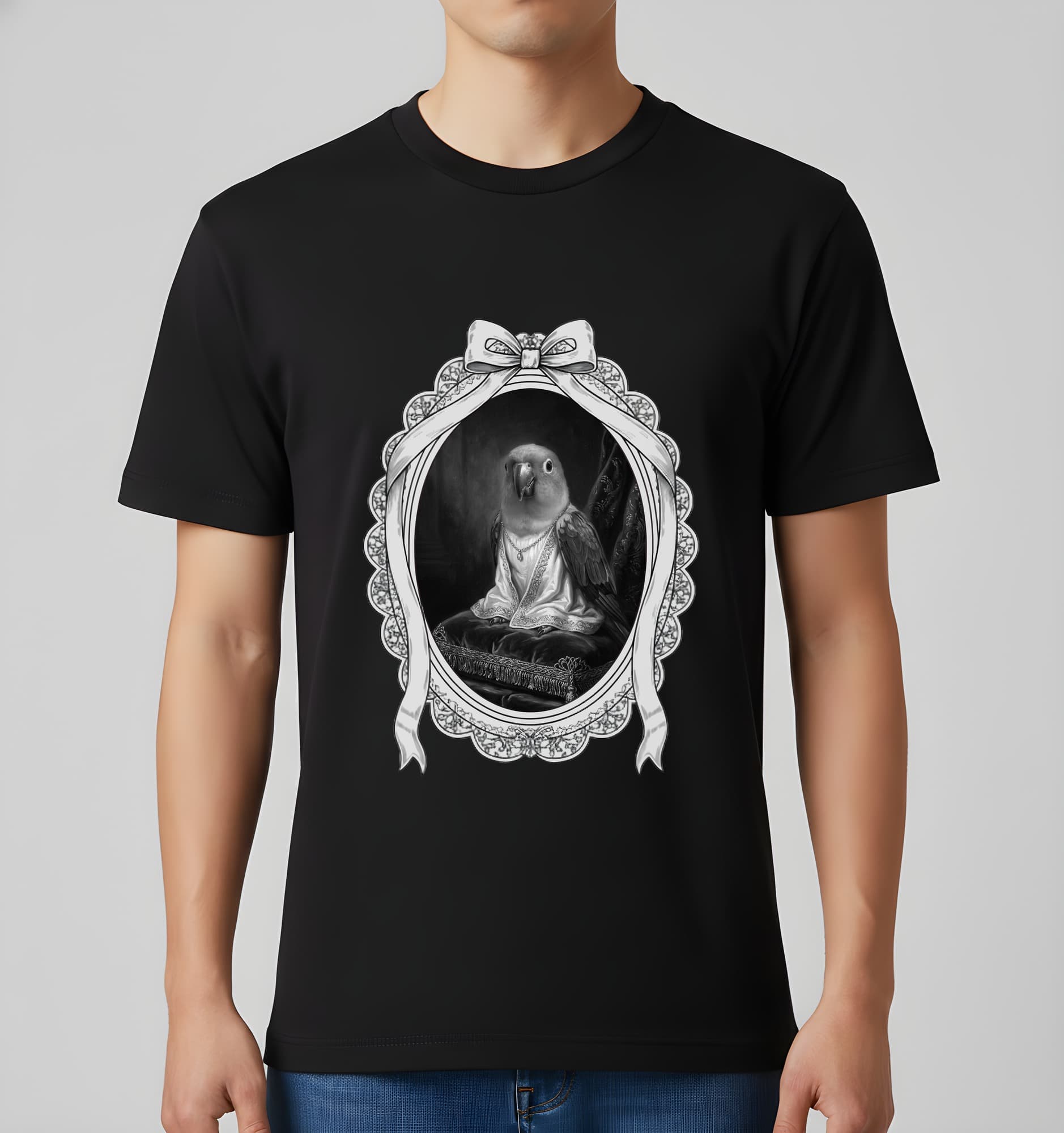 コガネメキシコインコのルネサンス肖像画Tシャツ(ブラック・モノクロプリント・額縁デザインあり) 2