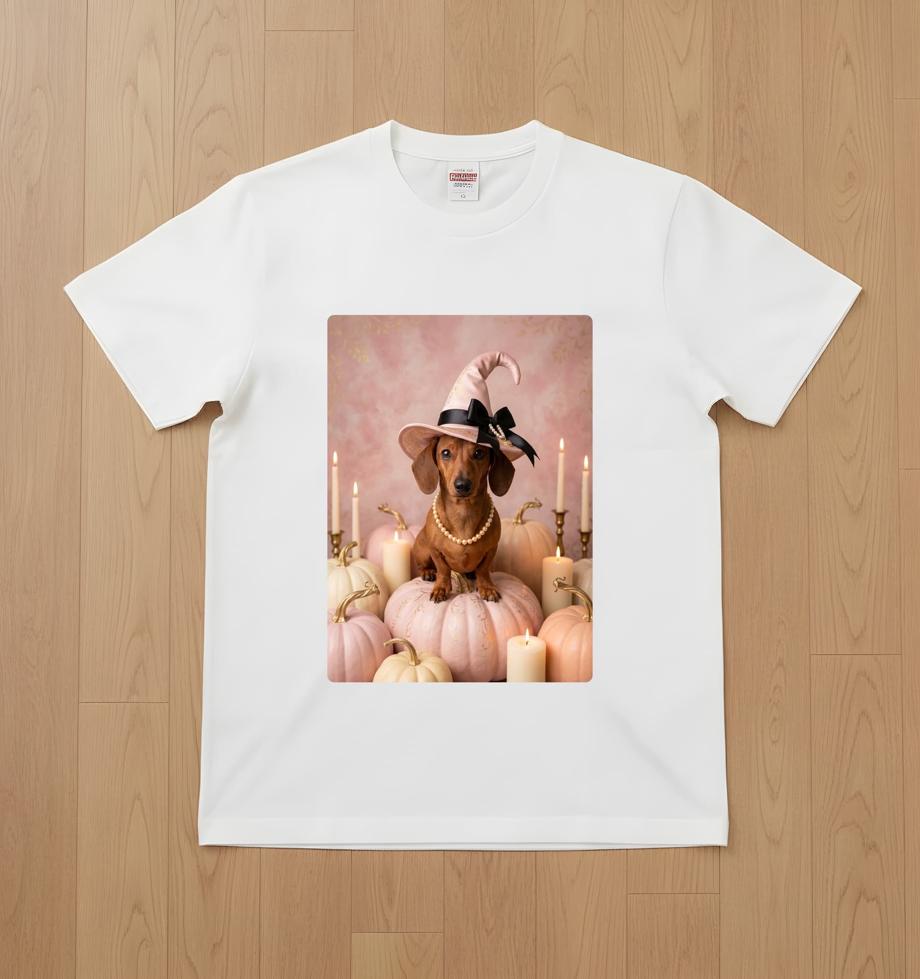 ミニチュアダックスフンドのかぼちゃとキャンドルの油絵風アートハロウィンTシャツ(ホワイト)