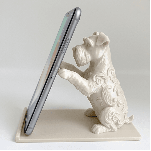 ミニチュアシュナウザーのルネサンス肖像画スマホスタンド(シルクホワイト)