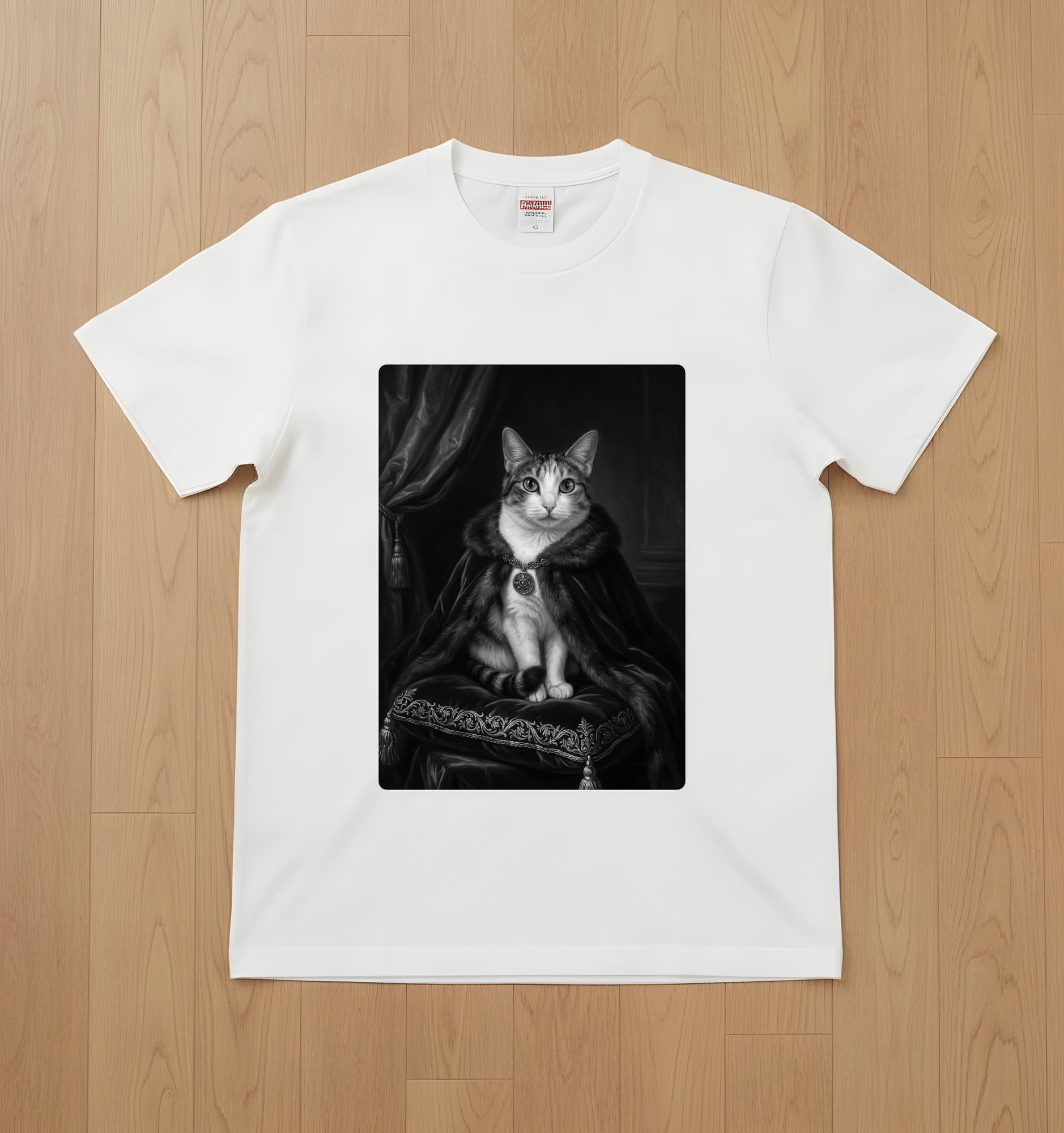 猫のルネサンス肖像画Tシャツ(ホワイト・モノクロプリント・額縁なし)