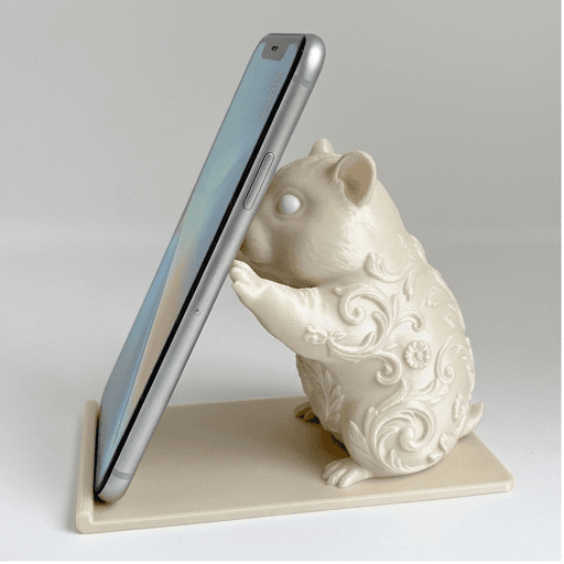パールホワイトハムスターのルネサンス肖像画スマホスタンド(シルクホワイト)