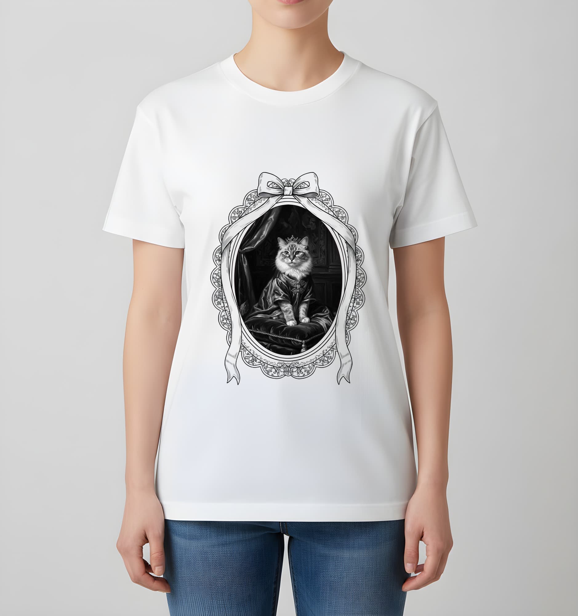 ラグドールのルネサンス肖像画Tシャツ(ホワイト・モノクロプリント・額縁デザインあり) 4