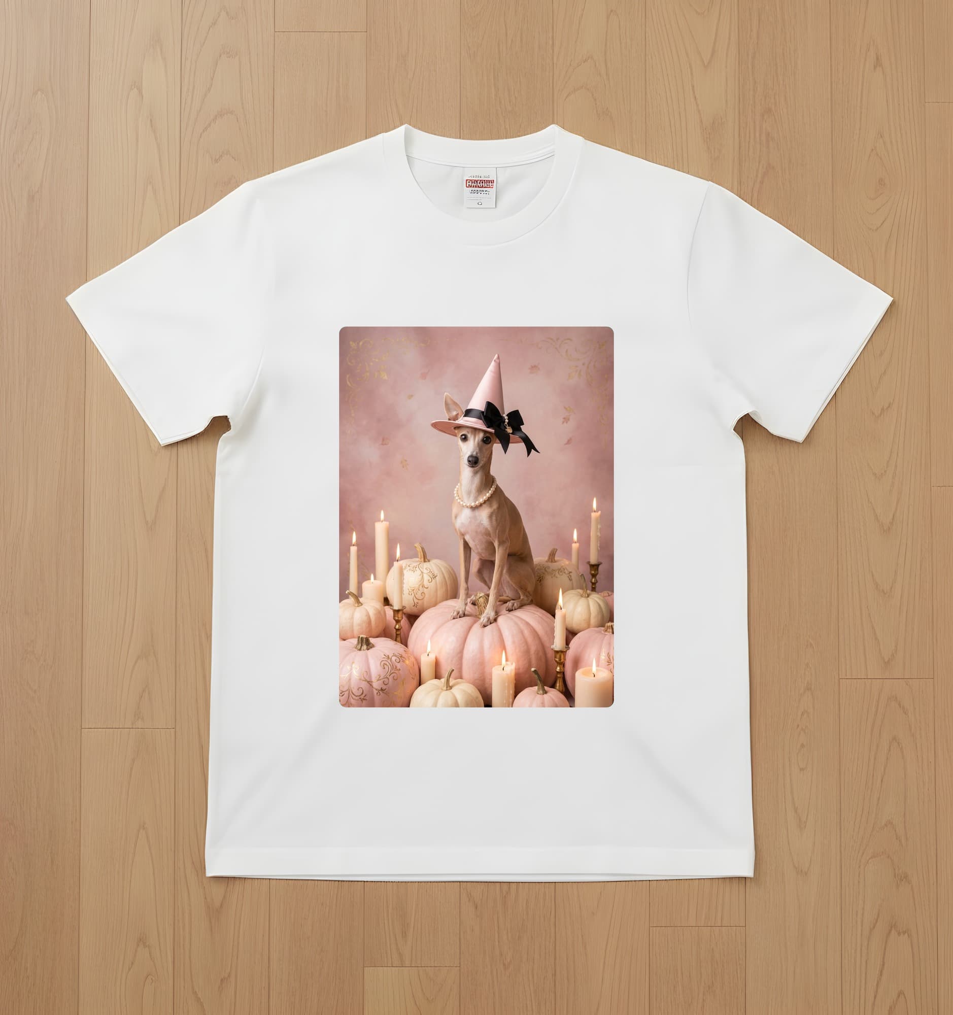 イタリアングレーハウンドのかぼちゃとキャンドルの油絵風アートハロウィンTシャツ(ホワイト)
