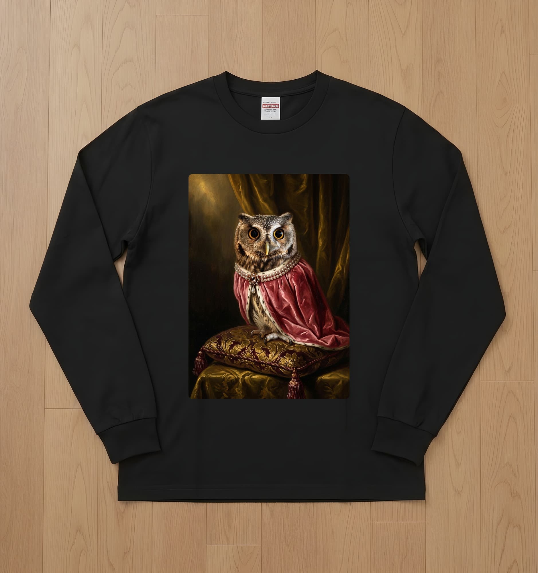 コノハズクのルネサンス肖像画長袖Tシャツ(ブラック)