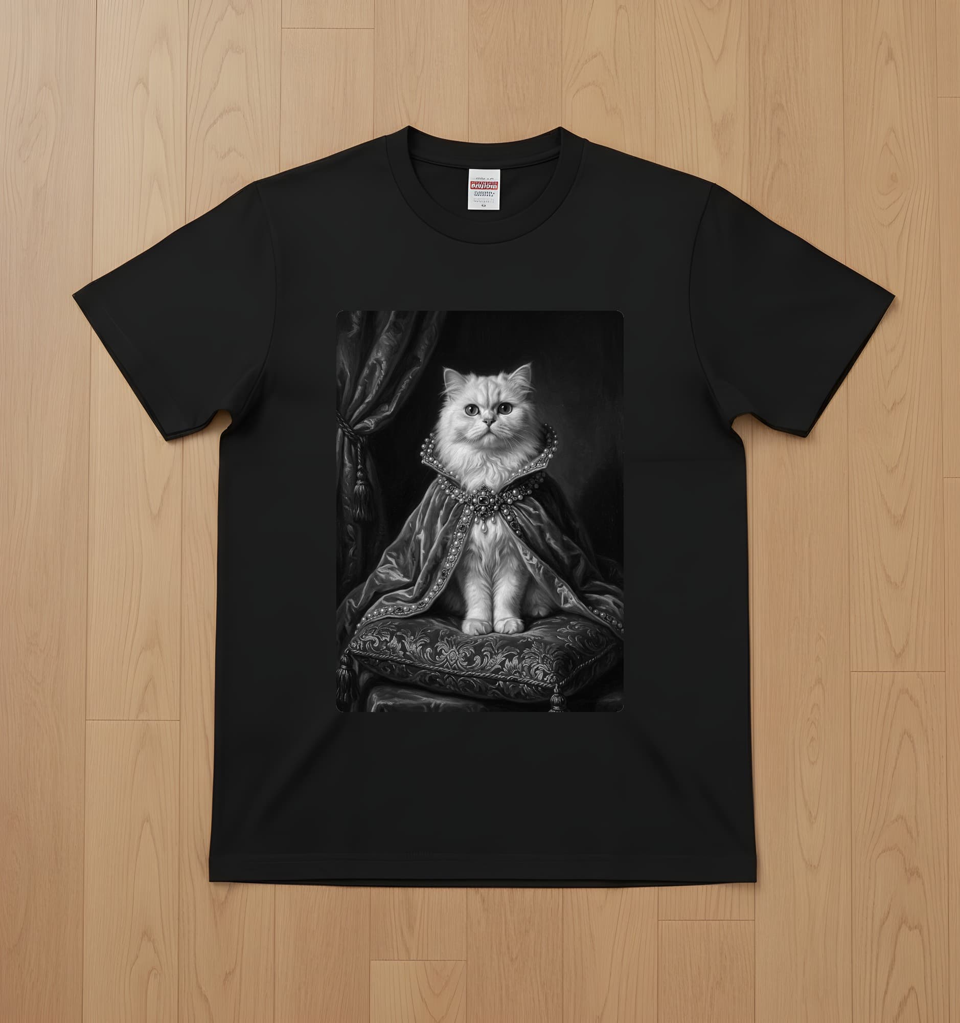 ペルシャ猫のルネサンス肖像画Tシャツ(ブラック・モノクロプリント・額縁なし)