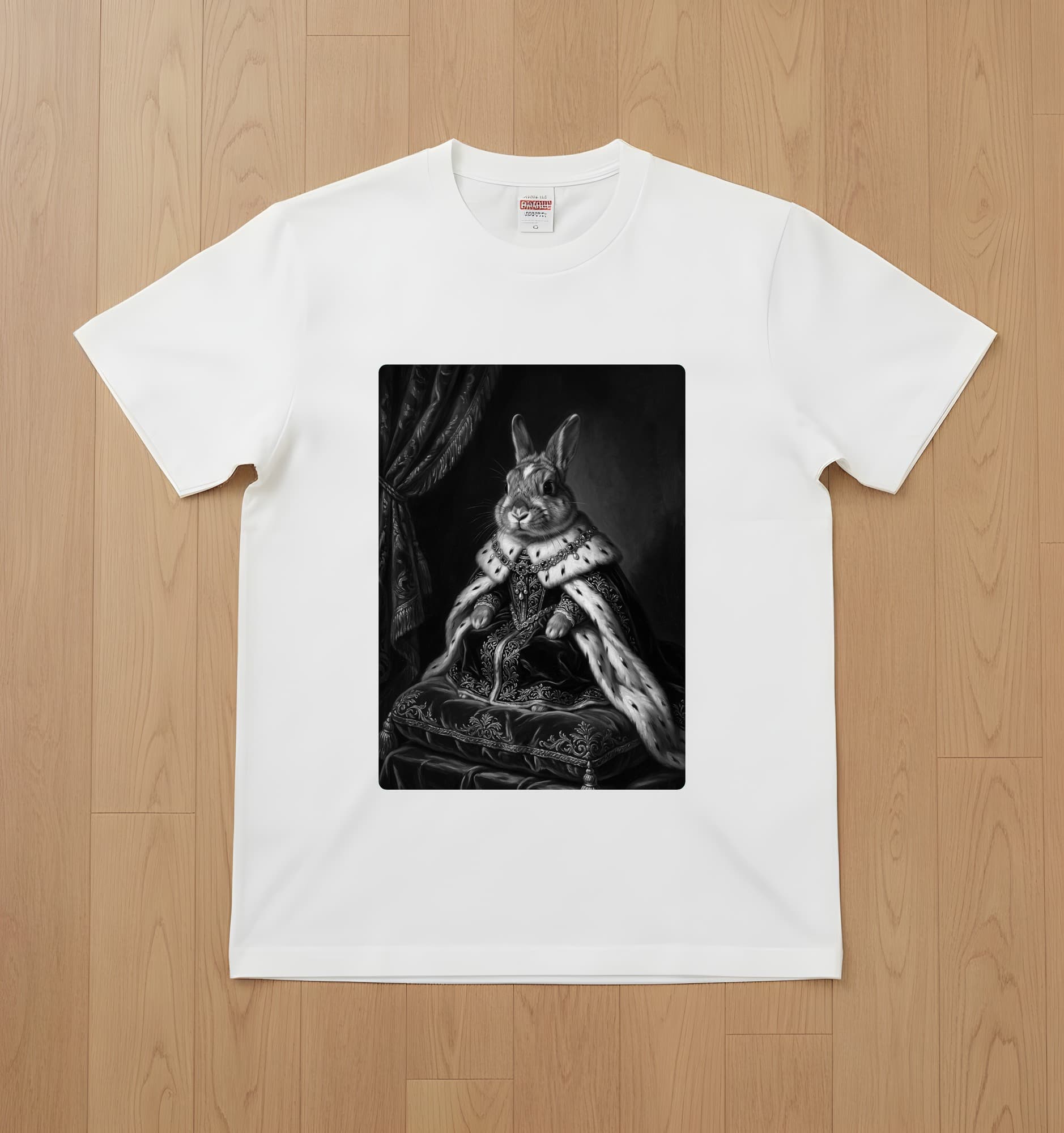 うさぎのルネサンス肖像画Tシャツ(ホワイト・モノクロプリント・額縁なし)