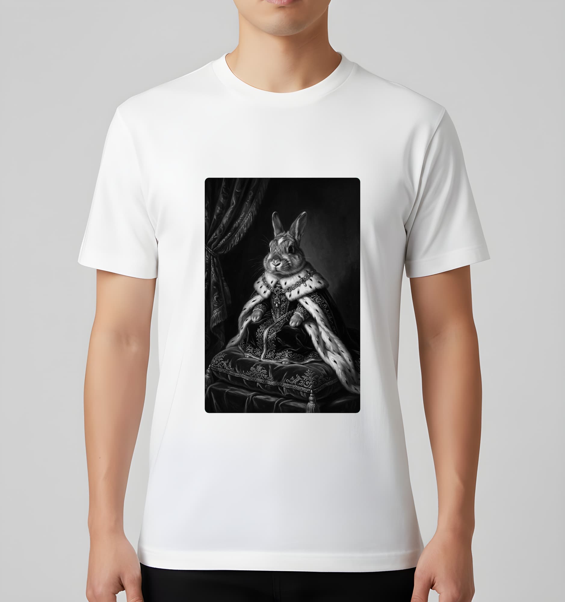 うさぎのルネサンス肖像画Tシャツ(ホワイト・モノクロプリント・額縁なし) 3