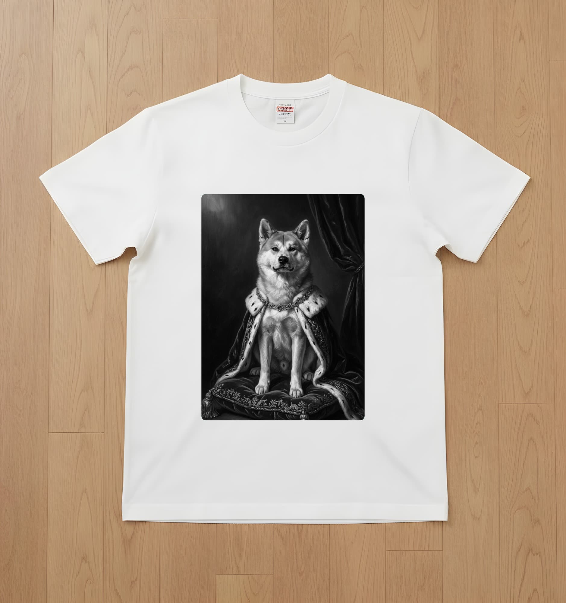 秋田犬のルネサンス肖像画Tシャツ(ホワイト・モノクロプリント・額縁なし)