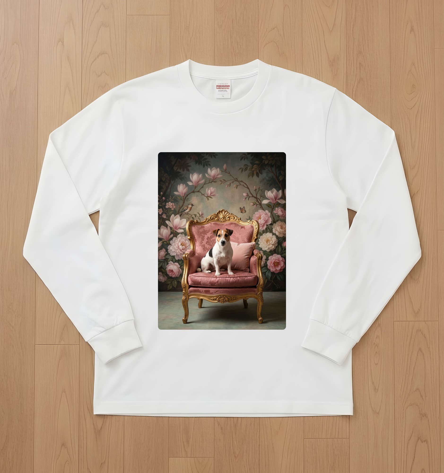 ジャックラッセルテリアのシャビーピンクの油絵風アートロココ調長袖Tシャツ(ホワイト)