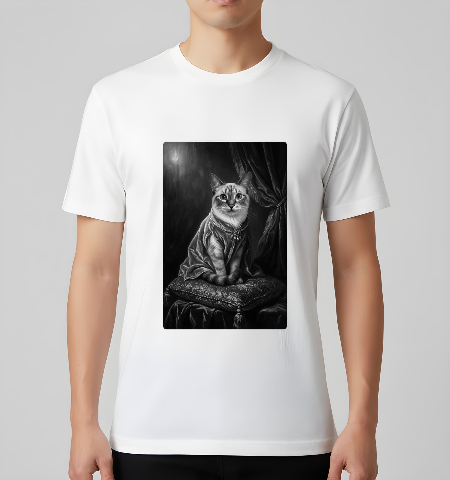 シャム猫のルネサンス肖像画Tシャツ(ホワイト・モノクロプリント・額縁デザインあり) 3