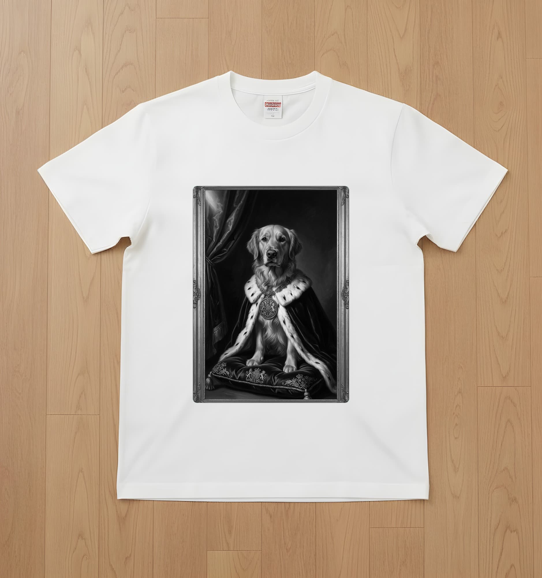 ゴールデンレトリバーのルネサンス肖像画Tシャツ(ホワイト・モノクロプリント・額縁なし)