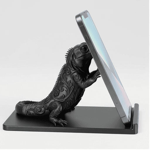 トゲオイグアナのルネサンス肖像画スマホスタンド(シルクブラック)