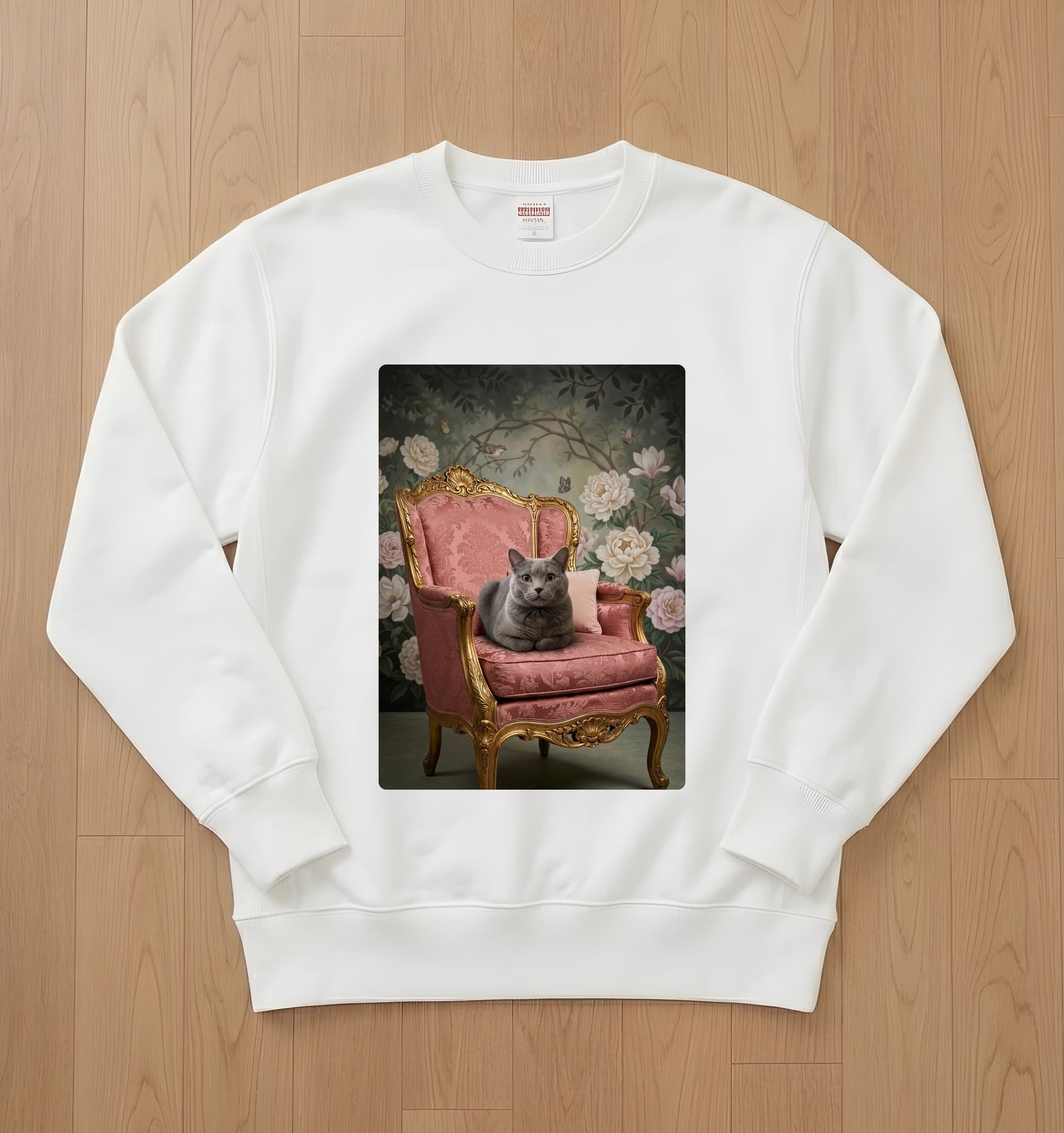 British Shorthair Shabby Pink Oil-Painting Rococo Sweatshirt (White)