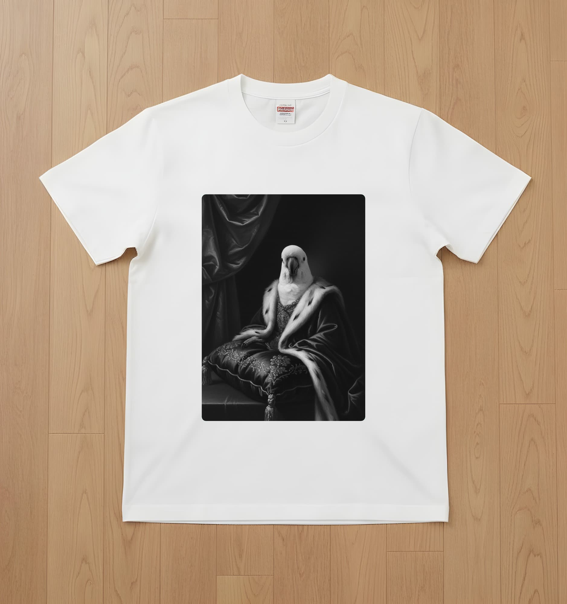キバタンのルネサンス肖像画Tシャツ(ホワイト・モノクロプリント・額縁なし)