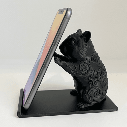 ジャンガリアンハムスターのルネサンス肖像画スマホスタンド(シルクブラック)