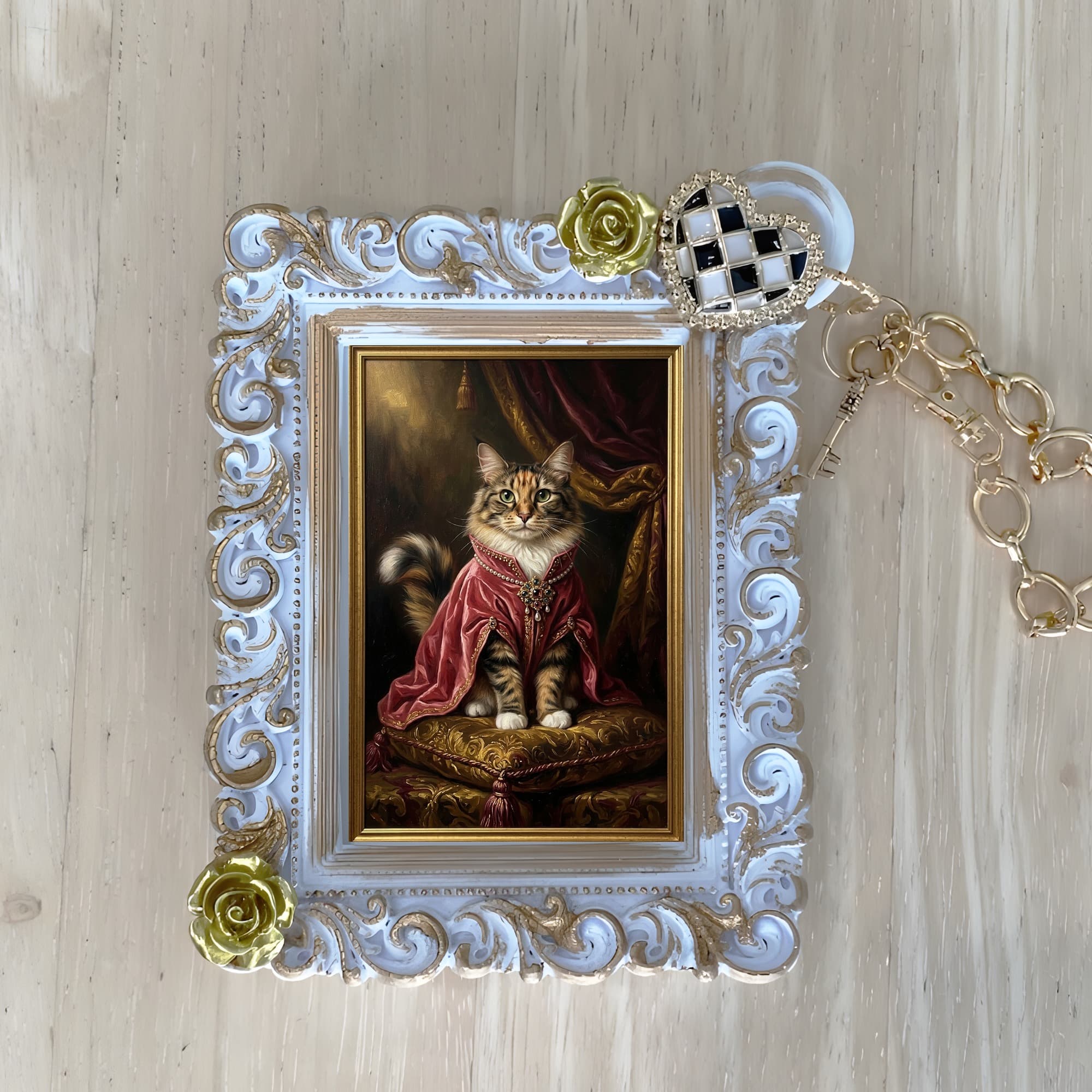 ノルウェージャンフォレストキャットのルネサンス肖像画バッグチャーム(ホワイト)