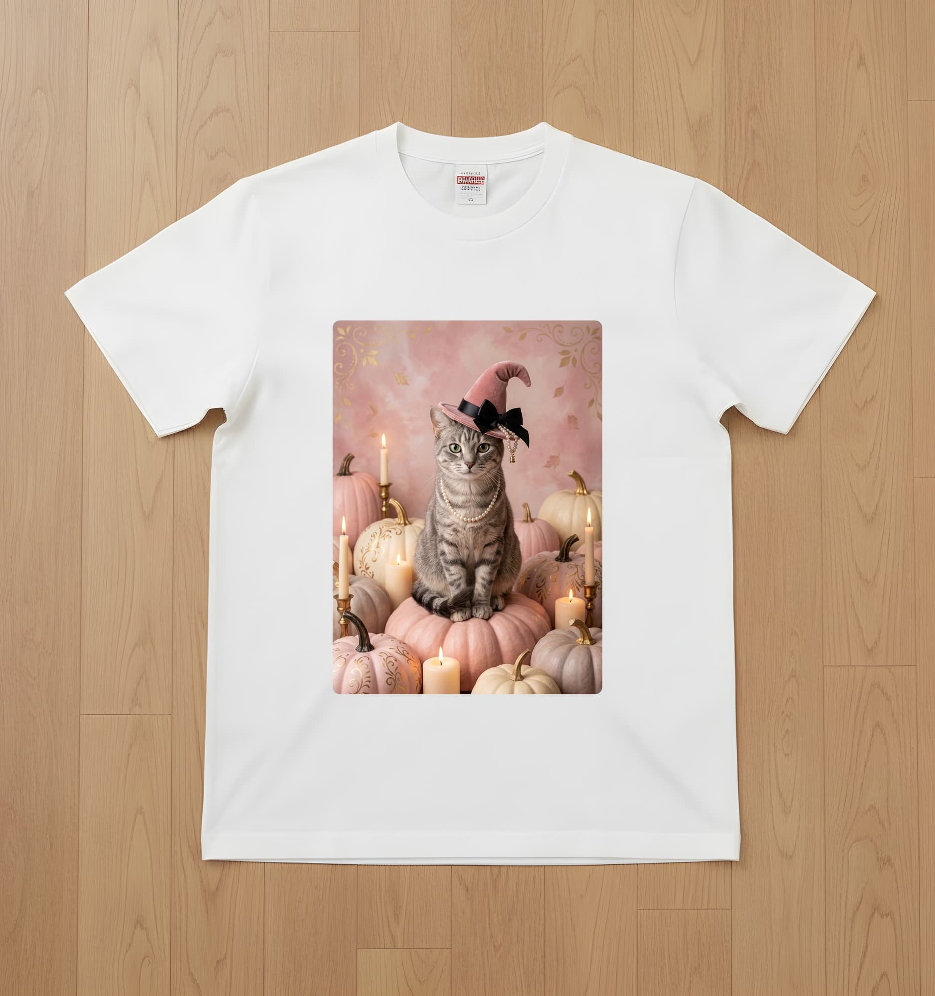 アメリカンショートヘアのかぼちゃとキャンドルの油絵風アートハロウィンTシャツ(ホワイト)