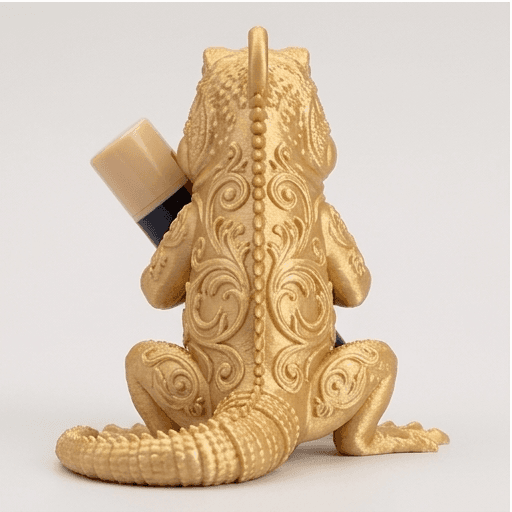 トゲオイグアナのルネサンス肖像画リップケース(シルクゴールド) 3