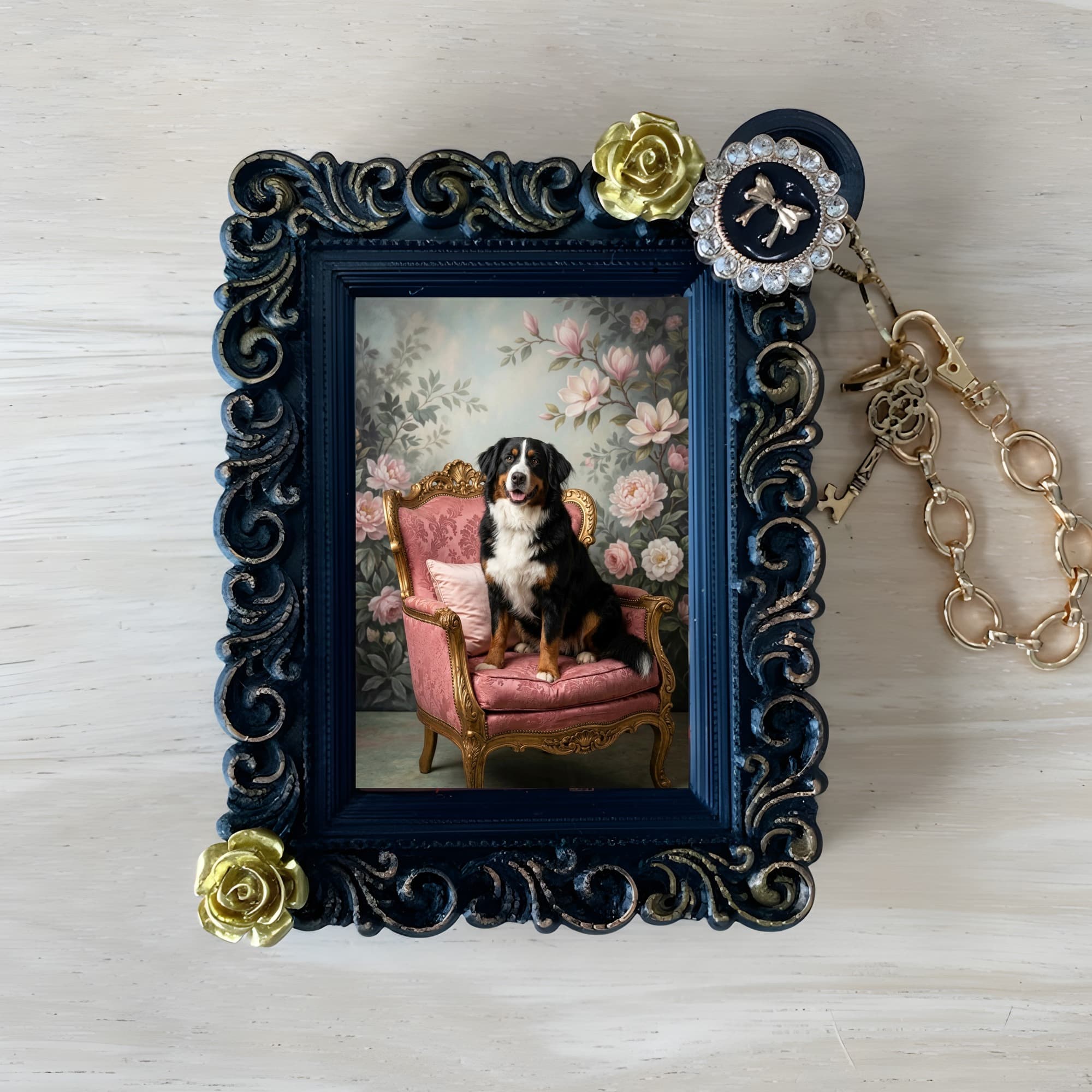 Bernese mountain dog Shabby Pink Oil-Painting Rococo Bag Charm (Black)