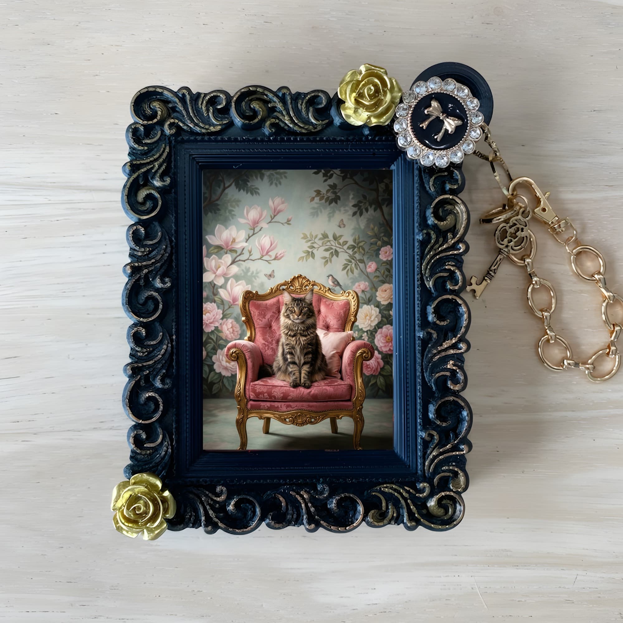 Maine Coon Shabby Pink Oil-Painting Rococo Bag Charm (Black)