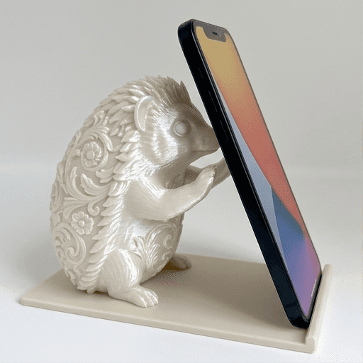 ハリネズミのルネサンス肖像画スマホスタンド(シルクホワイト)