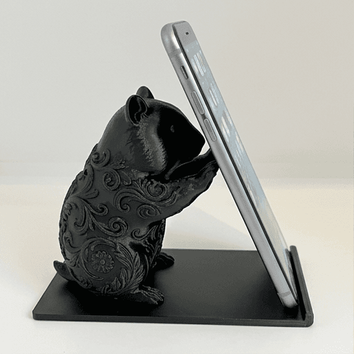 パンダハムスターのルネサンス肖像画スマホスタンド(シルクブラック)