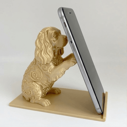 キャバリアのルネサンス肖像画スマホスタンド(シルクゴールド)