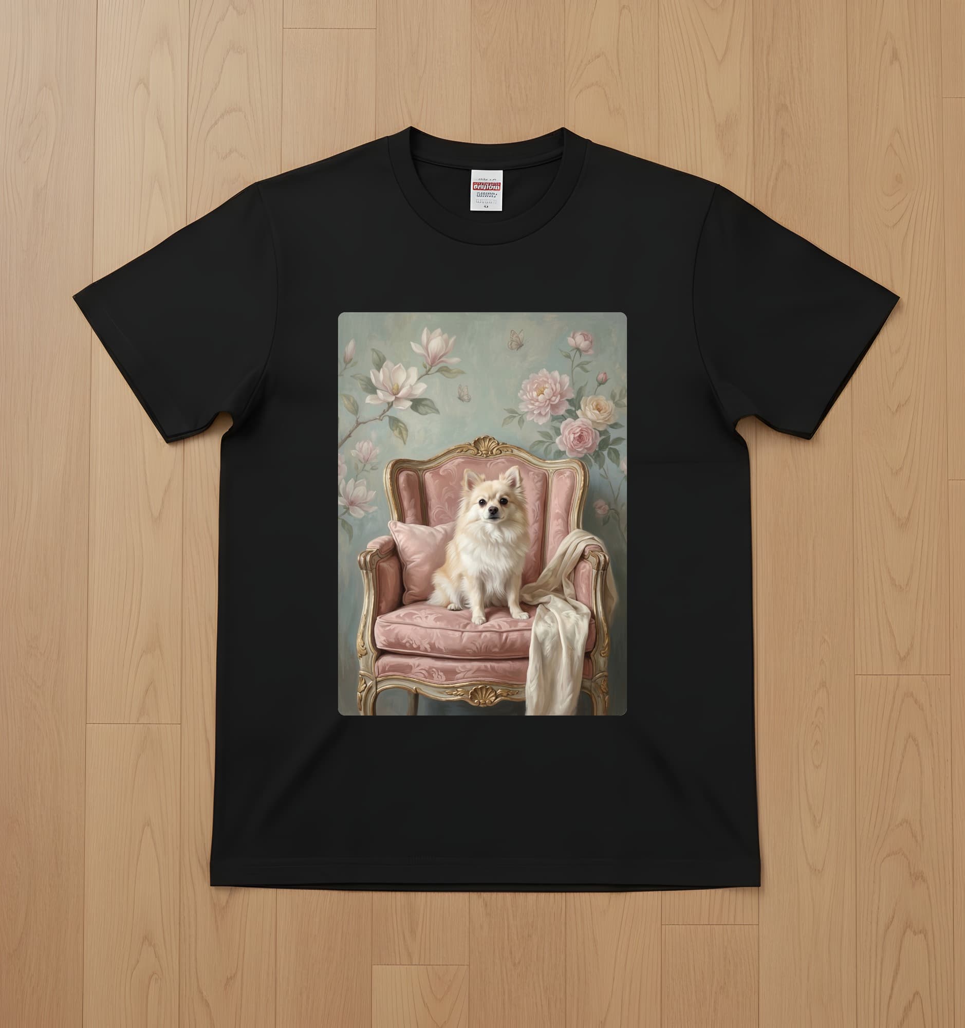 ポメラニアンのシャビーピンクの油絵風アートロココ調Tシャツ(ブラック)