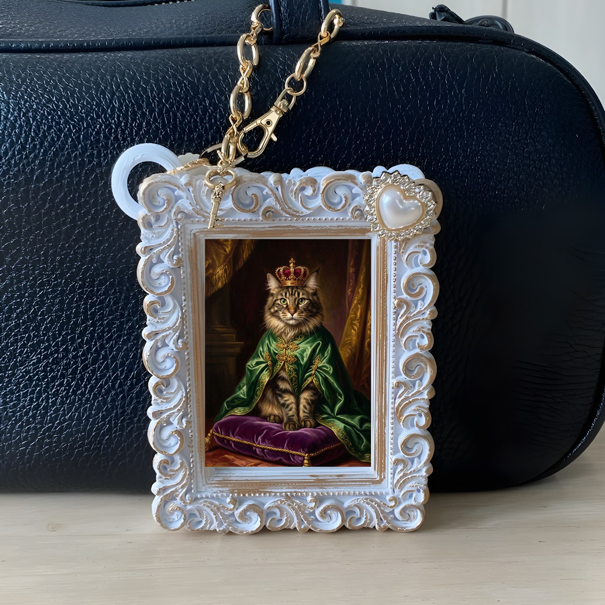 Maine Coon Renaissance Portrait Bag Charm (White) 6