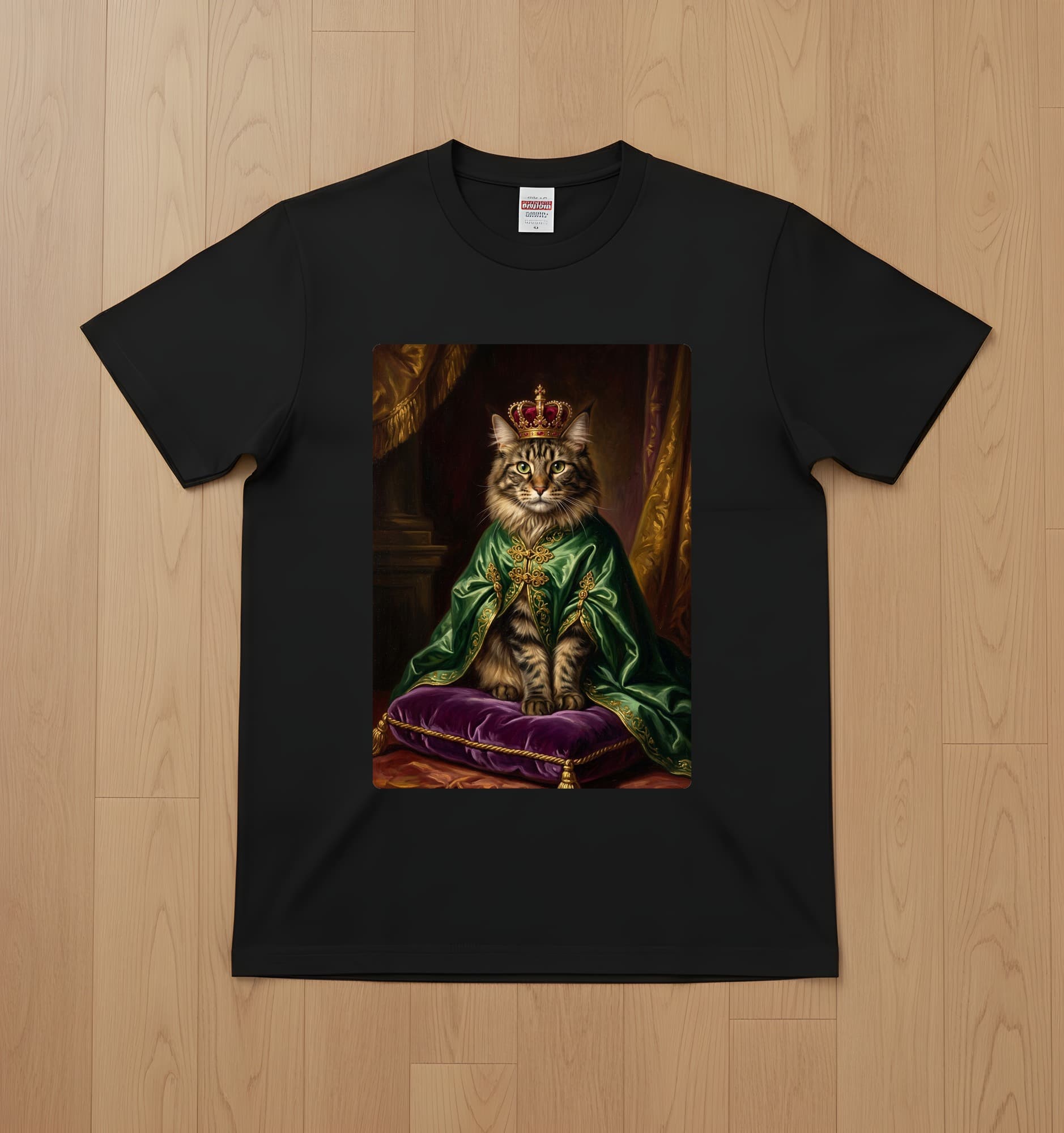 Maine Coon Renaissance Portrait T-Shirt (Black, Color Print, No Frame)