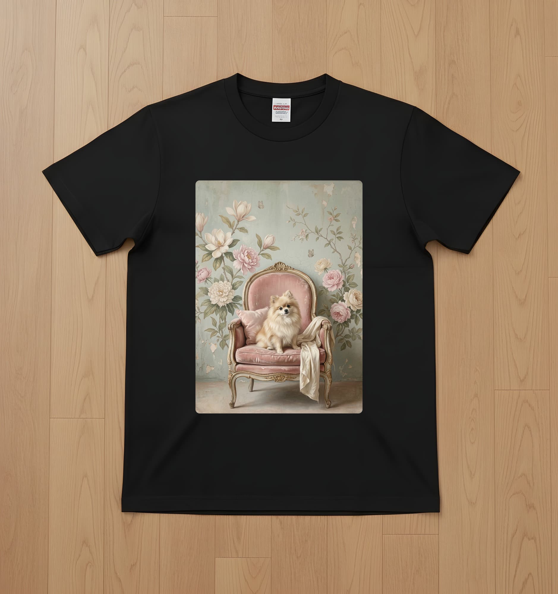ポメラニアンのシャビーピンクの油絵風アートロココ調Tシャツ(ブラック)