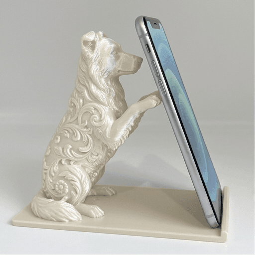 ボーダーコリーのルネサンス肖像画スマホスタンド(シルクホワイト)