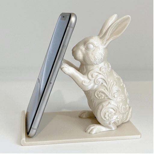 フレンチアンゴラのルネサンス肖像画スマホスタンド(シルクホワイト)