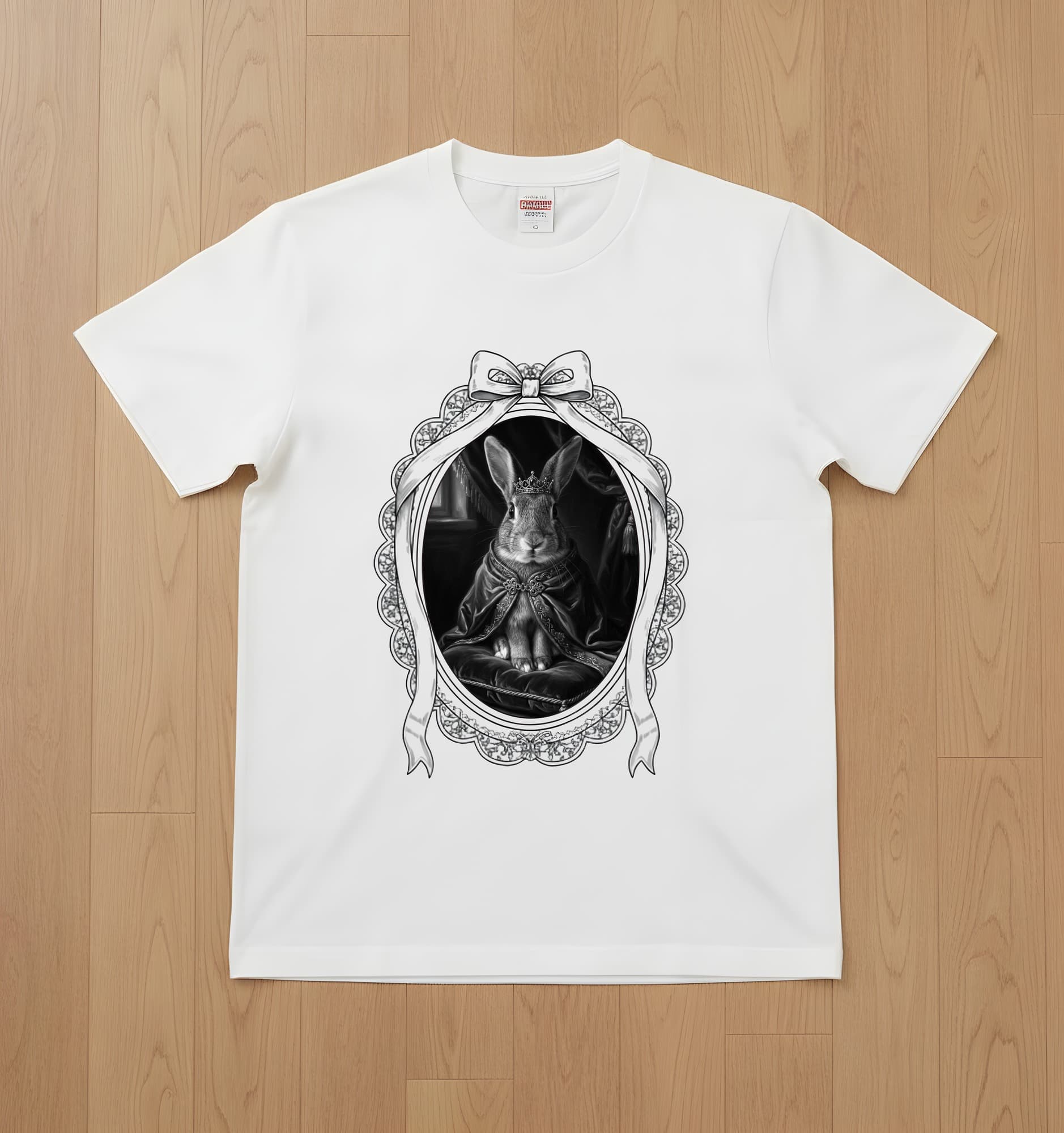 アメリカンのルネサンス肖像画Tシャツ(ホワイト・モノクロプリント・額縁デザインあり)