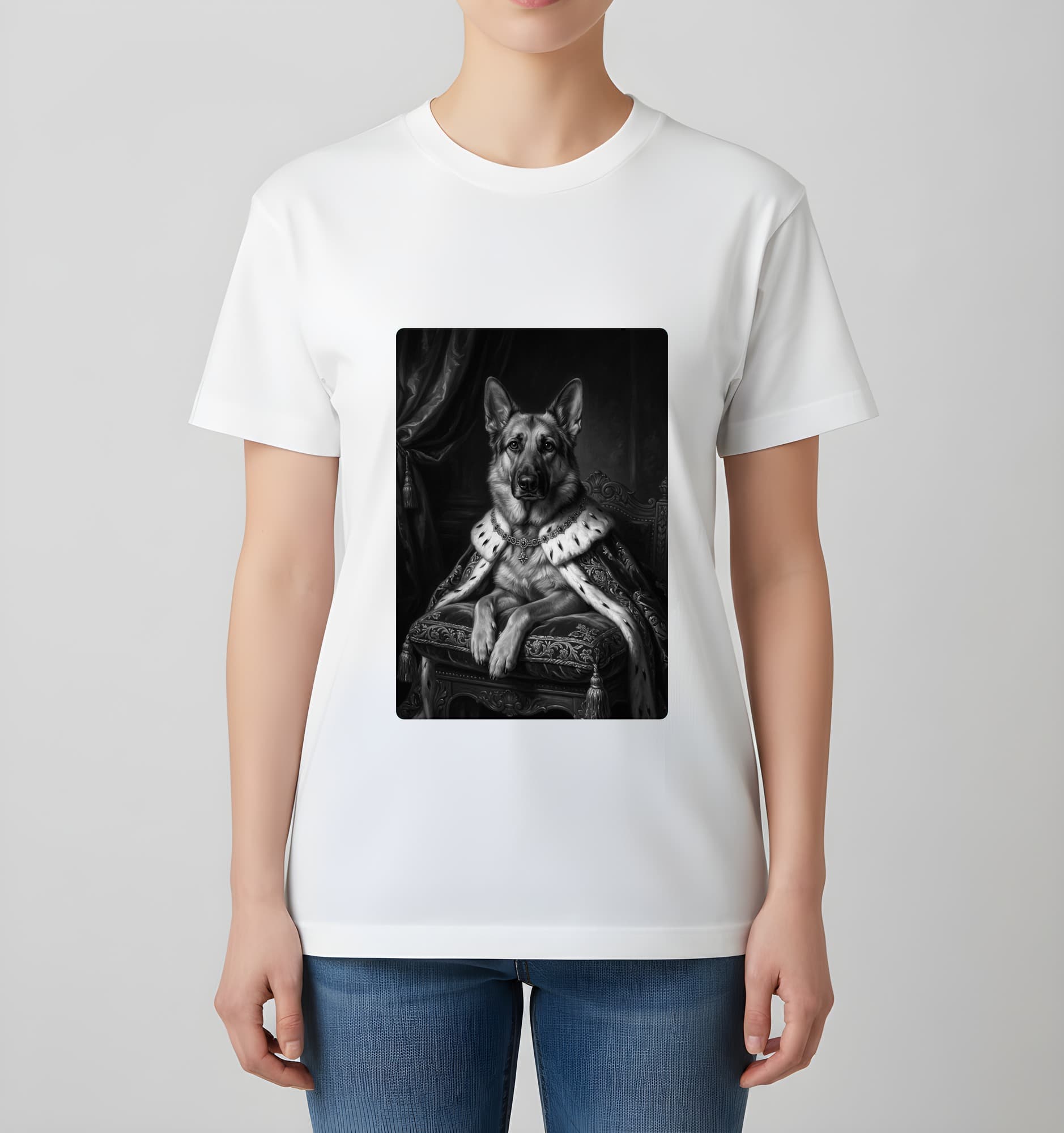 ジャーマンシェパードのルネサンス肖像画Tシャツ(ホワイト・モノクロプリント・額縁デザインあり) 4