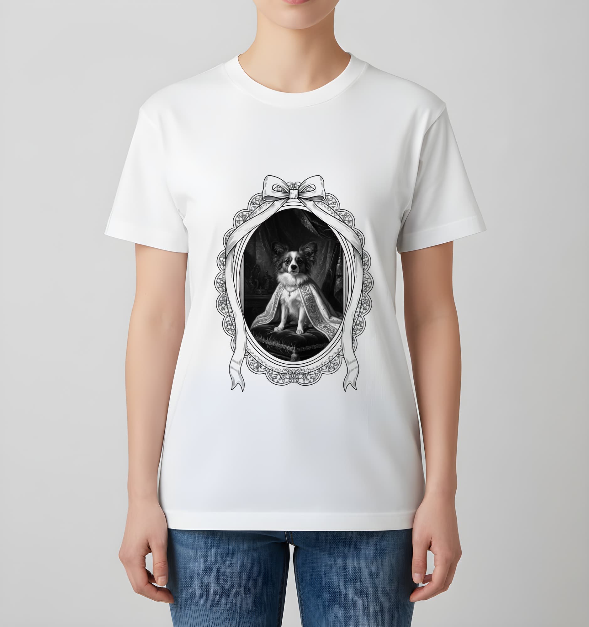 パピヨンのルネサンス肖像画Tシャツ(ホワイト・モノクロプリント・額縁デザインあり) 4