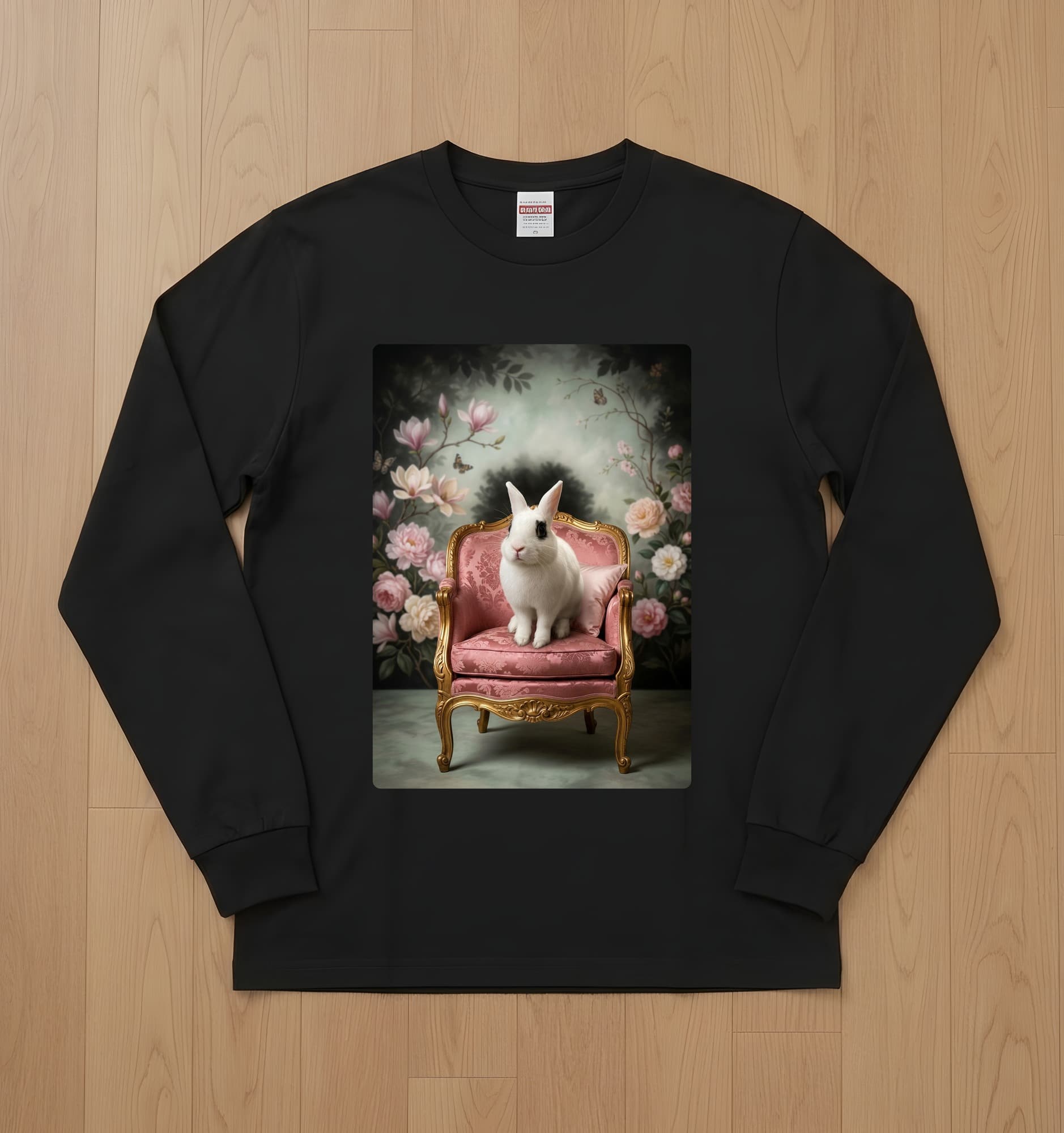 ドワーフホトのシャビーピンクの油絵風アートロココ調長袖Tシャツ(ブラック)