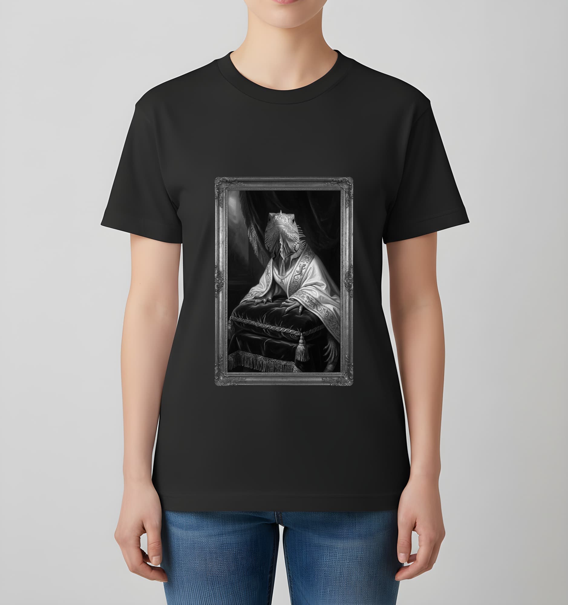 サイイグアナのルネサンス肖像画Tシャツ(ブラック・モノクロプリント・額縁なし) 4