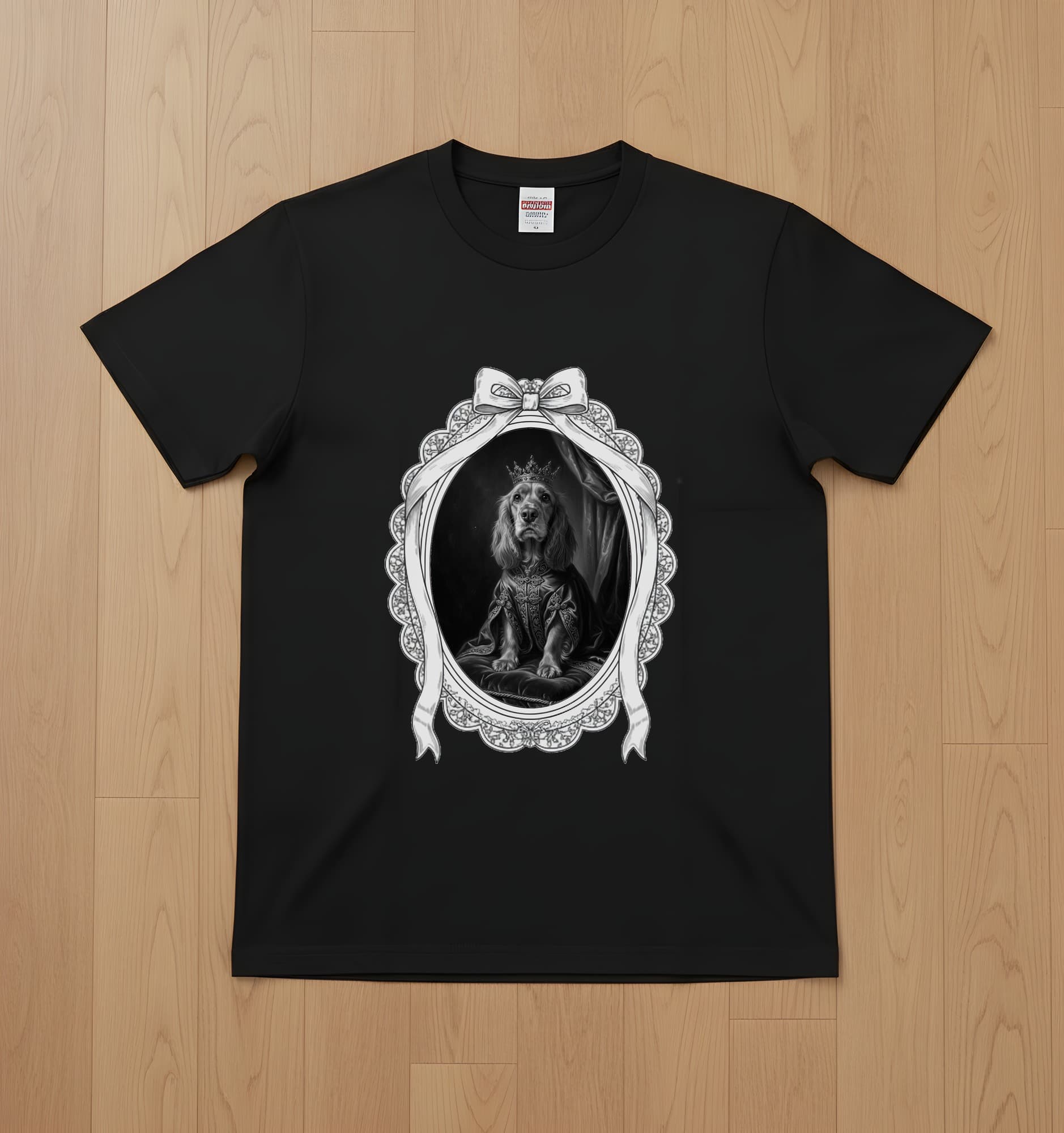 コッカースパニエルのルネサンス肖像画Tシャツ(ブラック・モノクロプリント・額縁デザインあり)