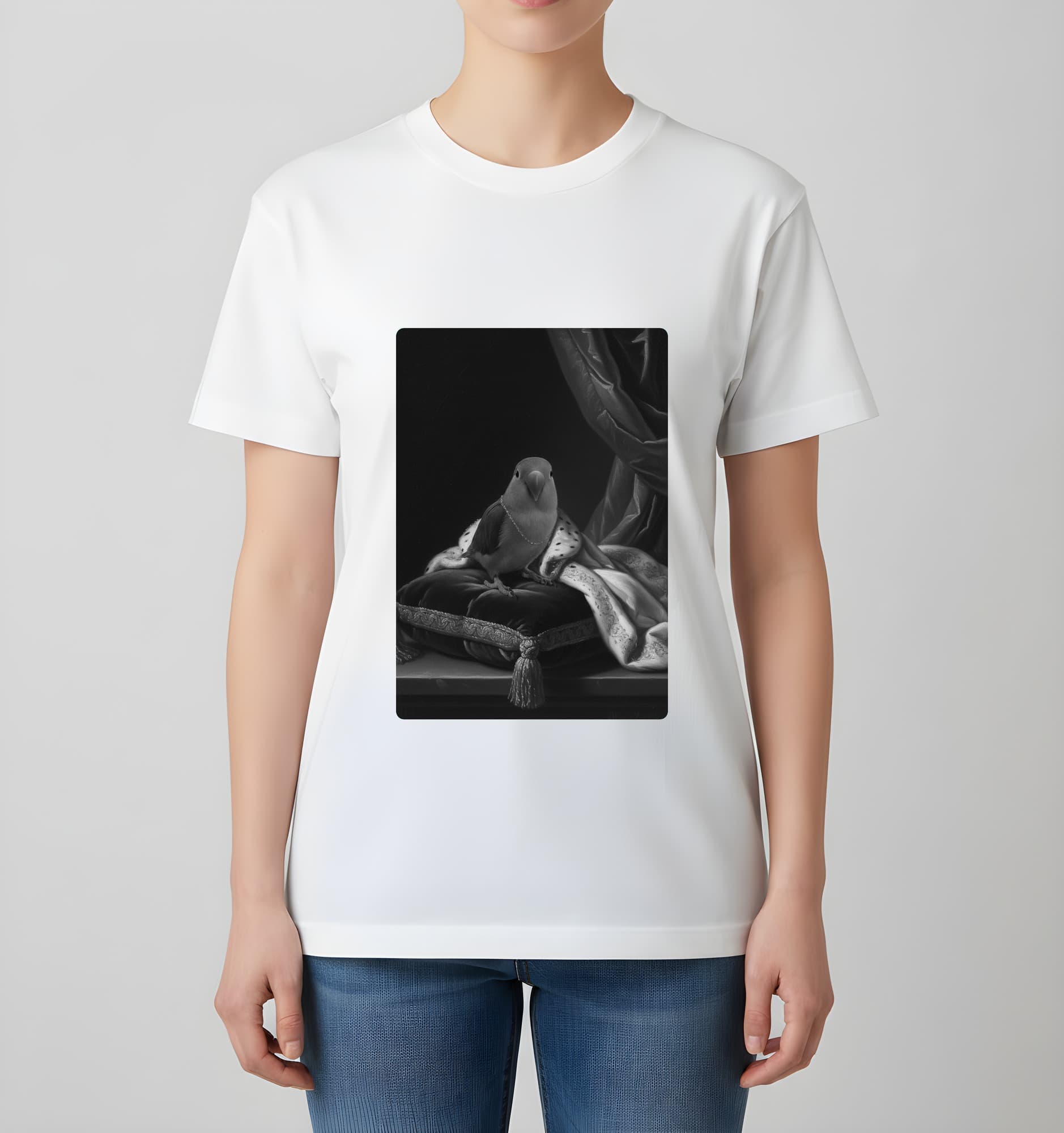 コザクラインコのルネサンス肖像画Tシャツ(ホワイト・モノクロプリント・額縁なし) 4