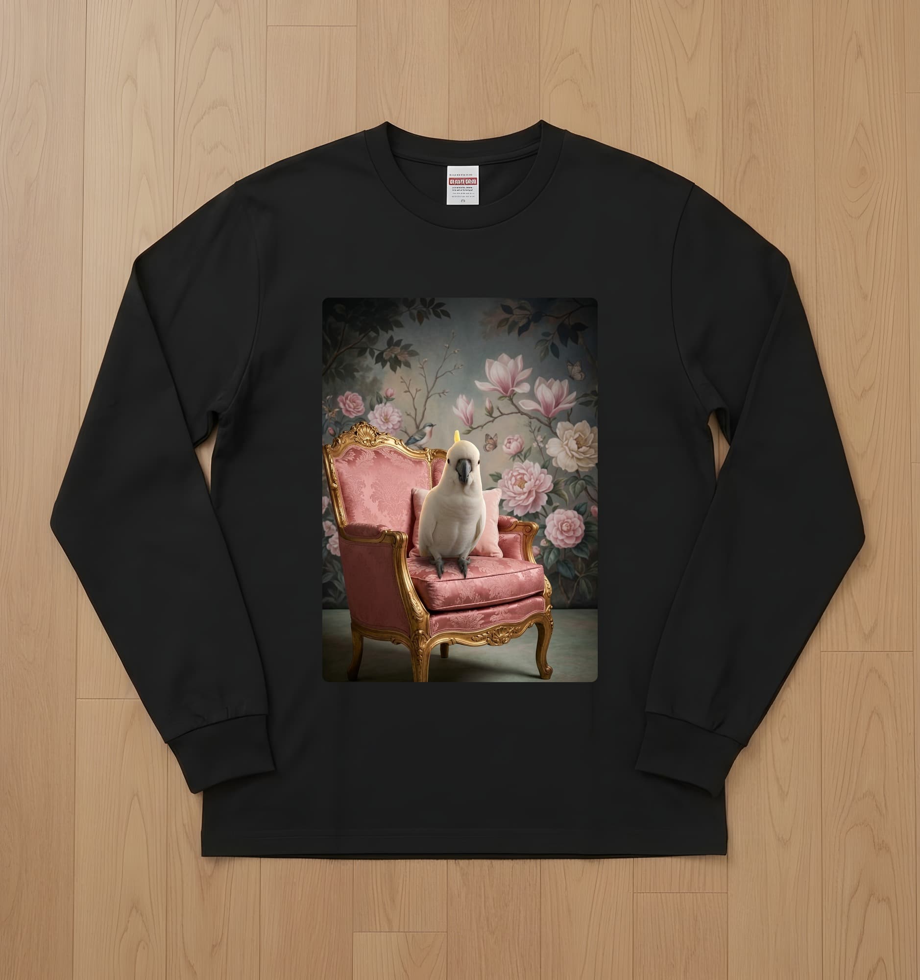 タイハクオウムのシャビーピンクの油絵風アートロココ調長袖Tシャツ(ブラック)