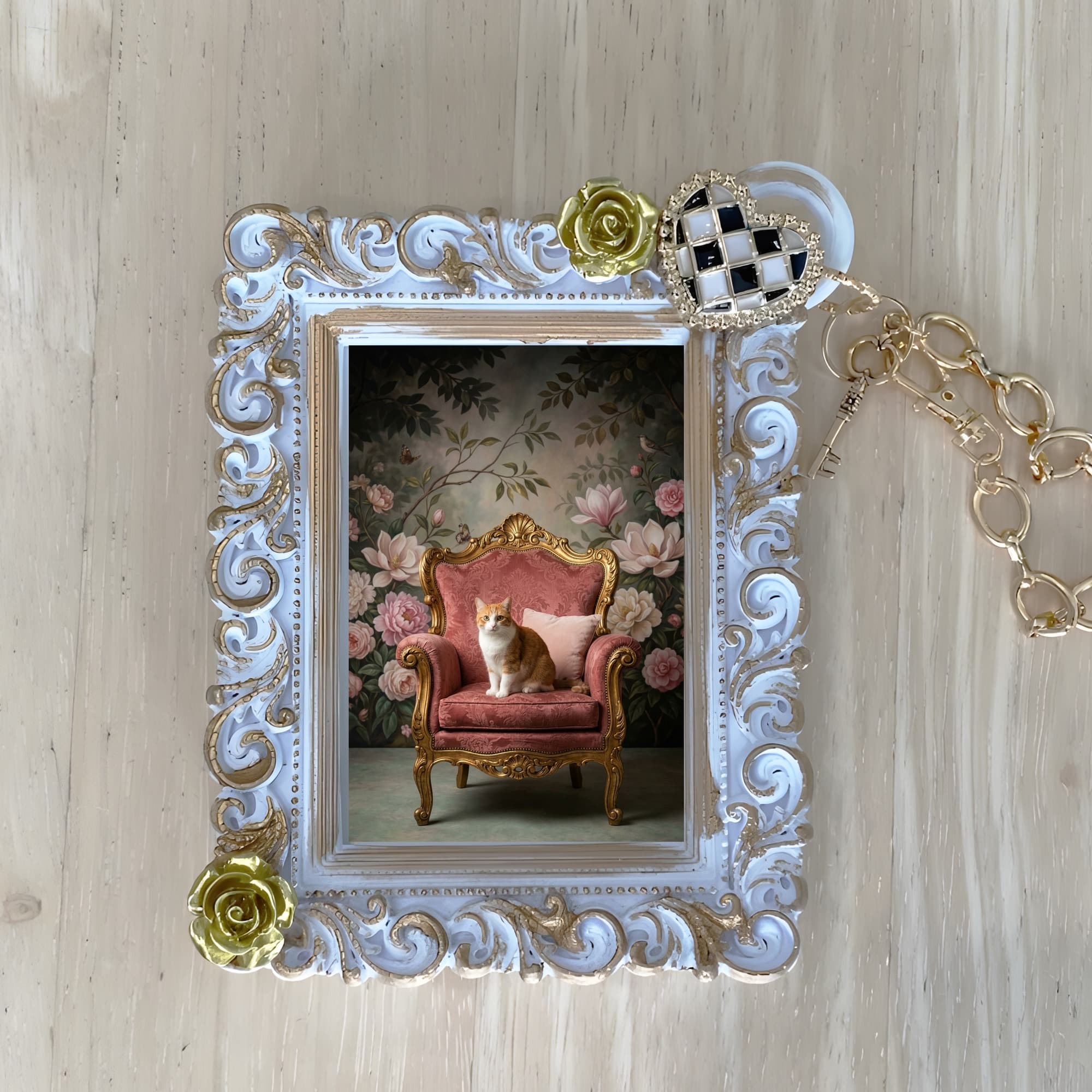 Munchkin Shabby Pink Oil-Painting Rococo Bag Charm (White)