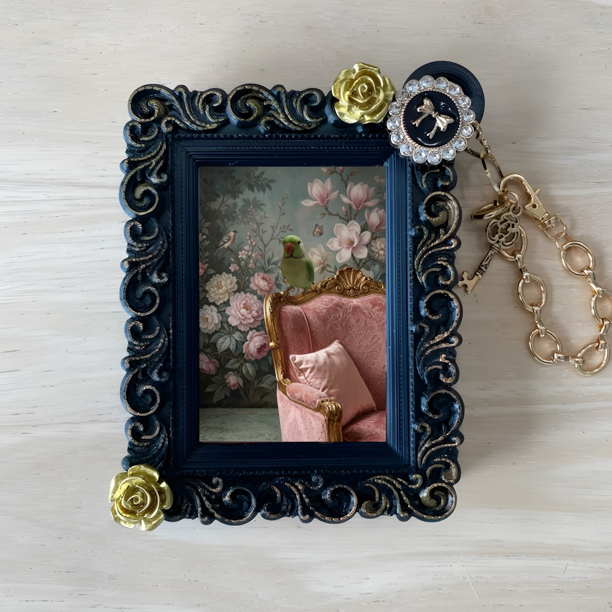 Indian Ringneck Parakeet Shabby Pink Oil-Painting Rococo Bag Charm (Black)